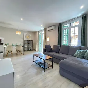 barcelonaforrent-urban-town-suites.topbarcelonahotels.com/